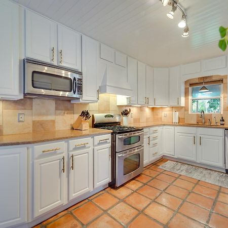 Lovely Lubbock Home With Furnished Deck And Grill Bagian luar foto