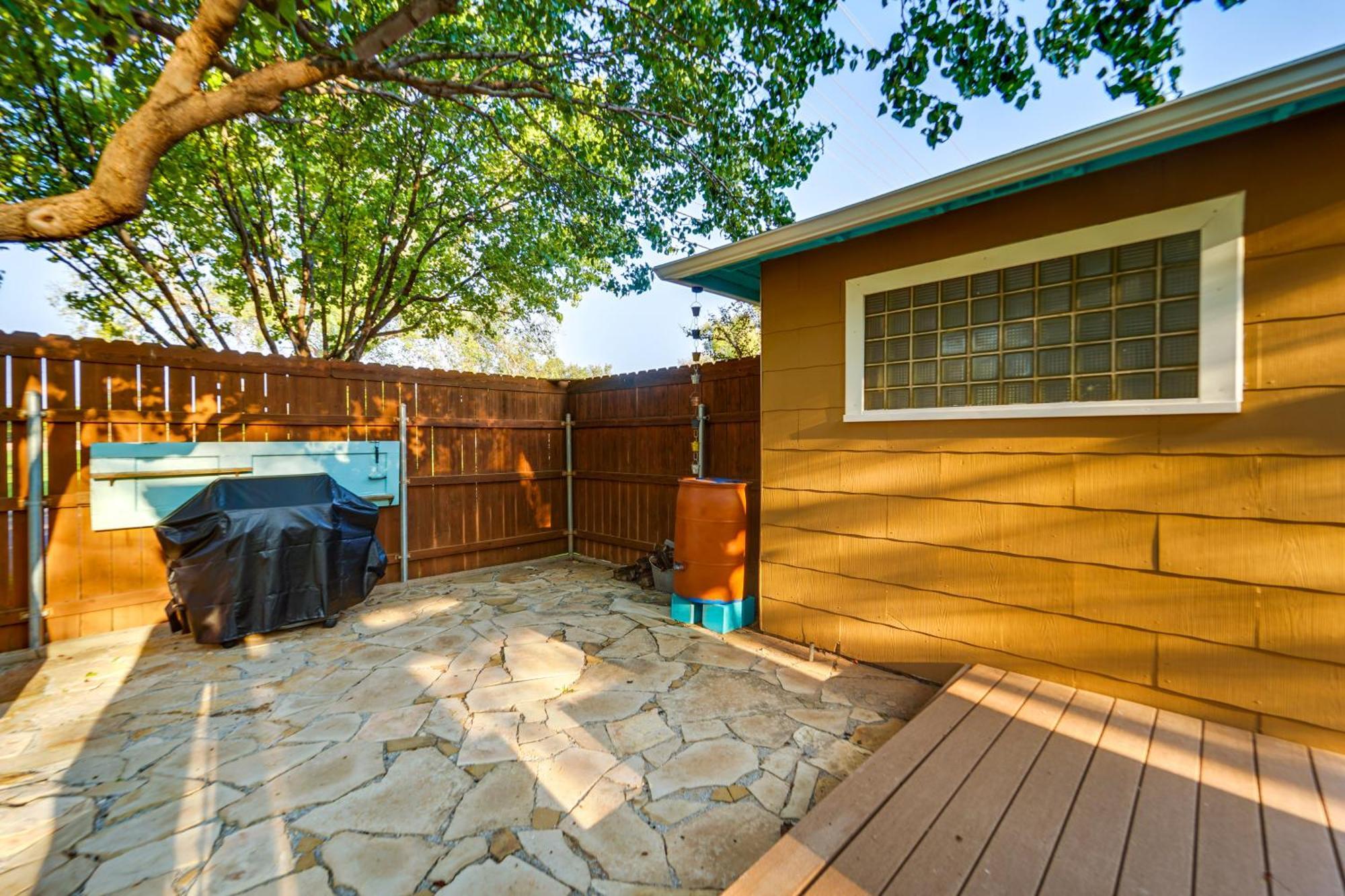 Lovely Lubbock Home With Furnished Deck And Grill Bagian luar foto