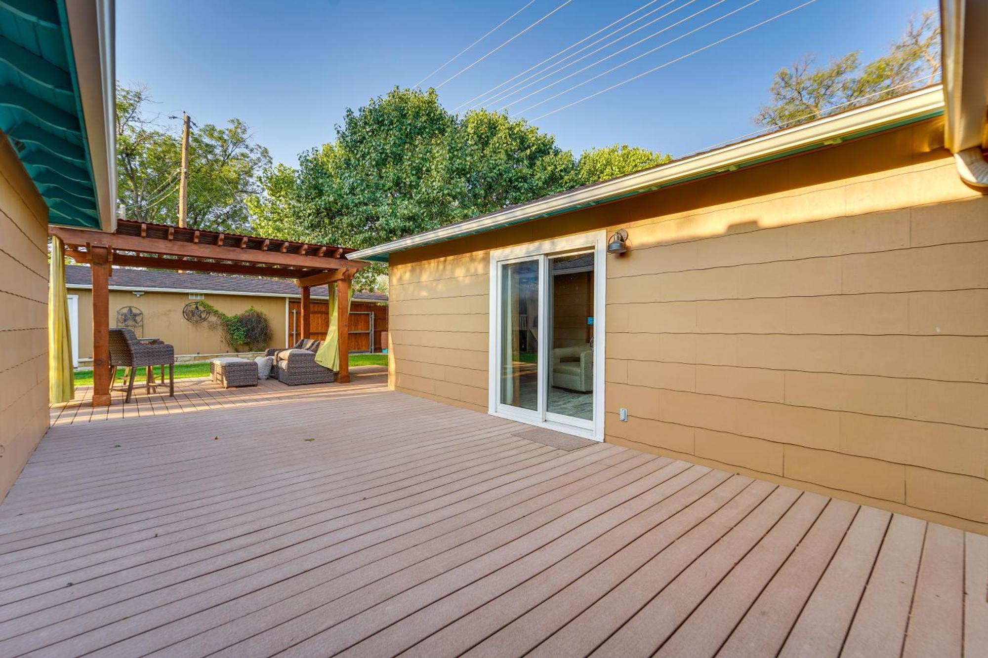 Lovely Lubbock Home With Furnished Deck And Grill Bagian luar foto